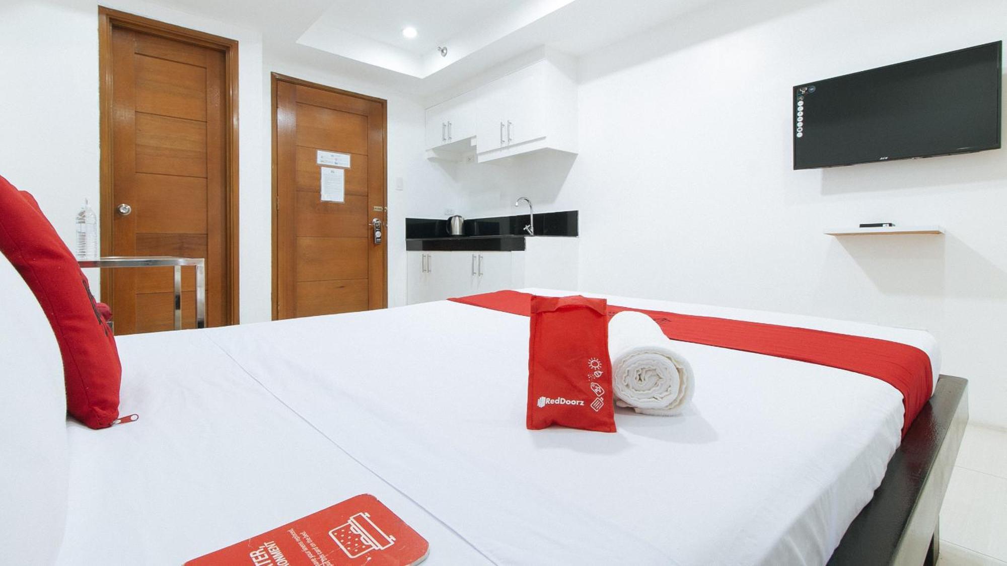 Reddoorz At Dbuilders Rooms Bangkal Makati Makati City Exteriér fotografie