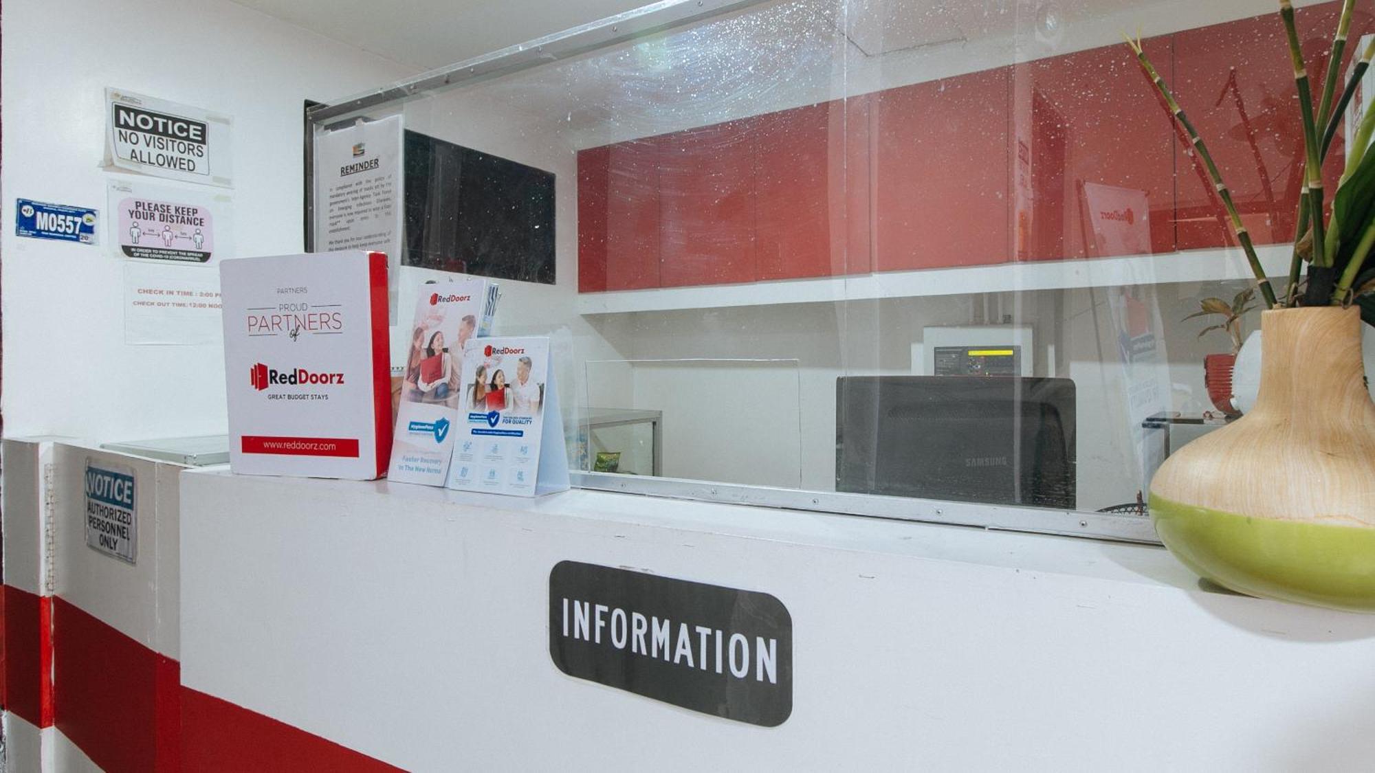 Reddoorz At Dbuilders Rooms Bangkal Makati Makati City Exteriér fotografie